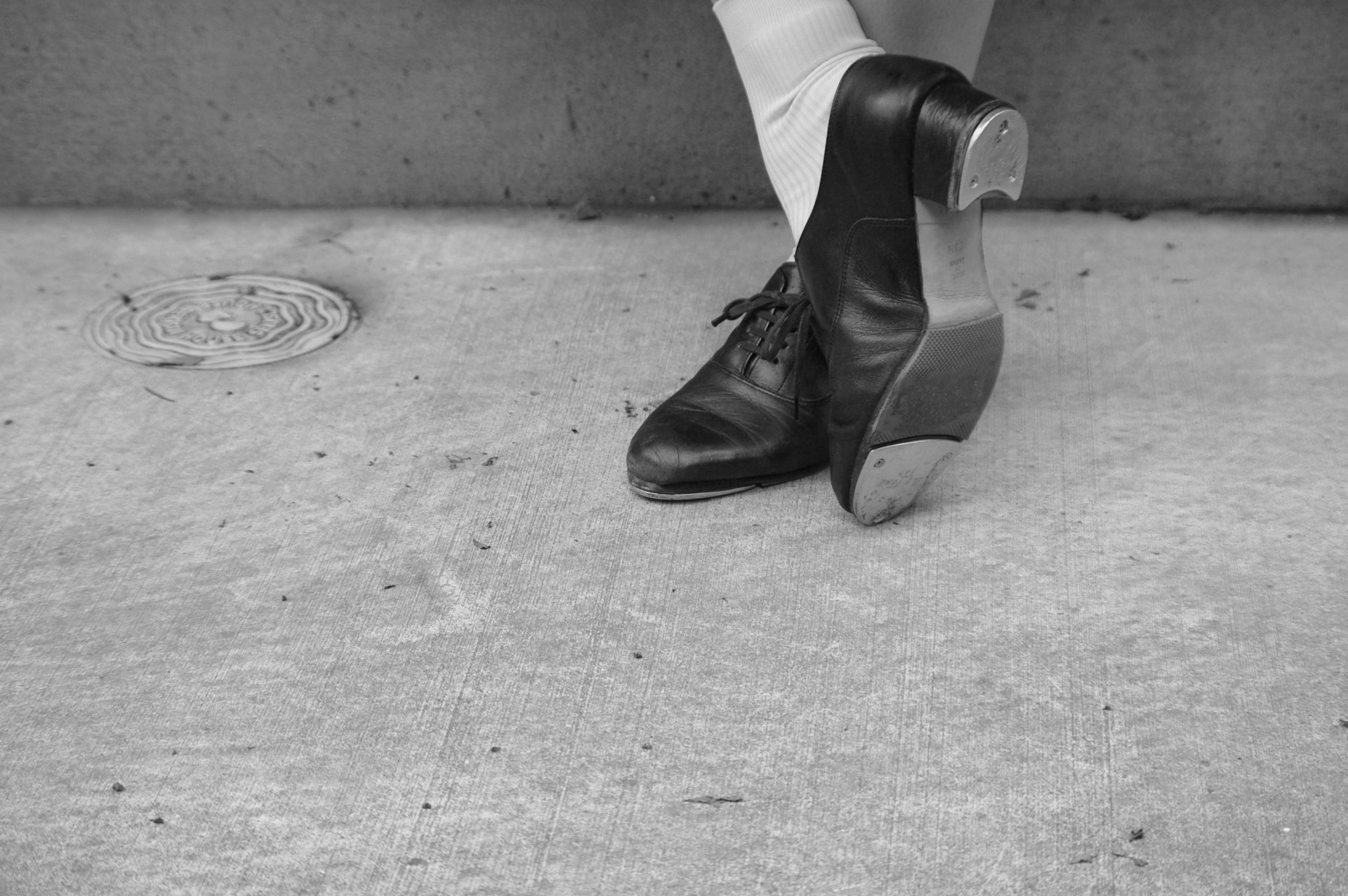 社交ダンスのダンスシューズの選び方とサイズの量り方について – サニー・ダンススクール