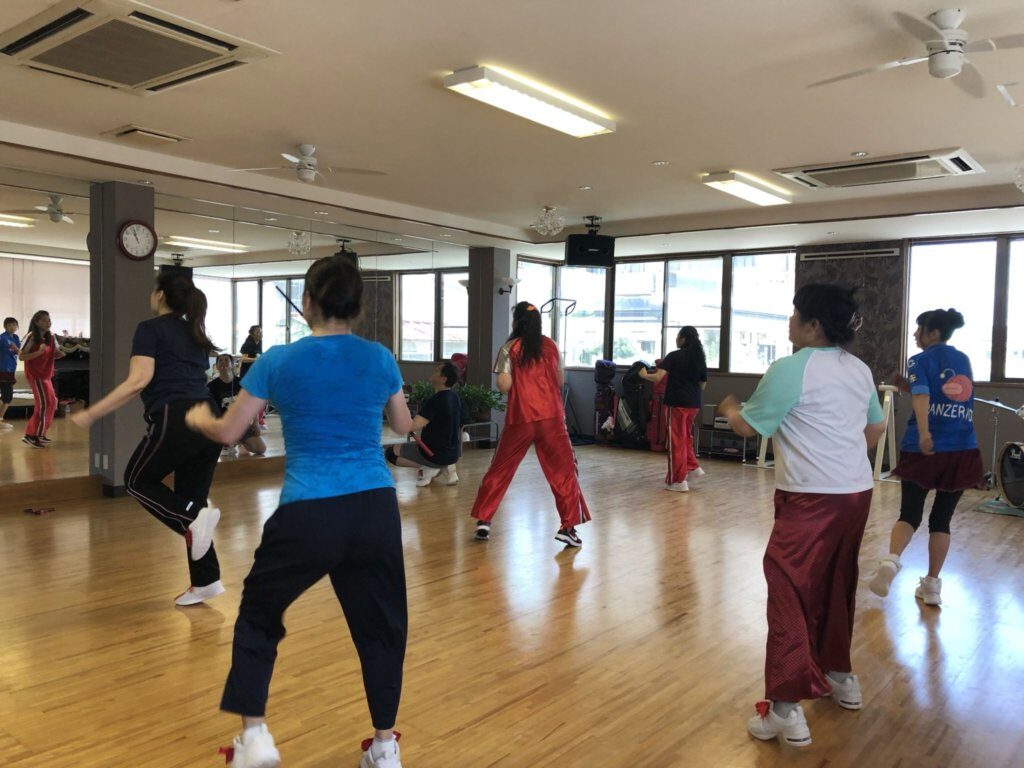 ウォーキングダンス